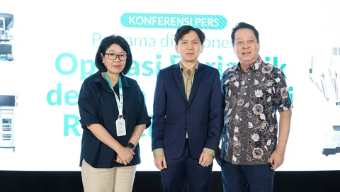 RS EMC Alam Sutera Lakukan Operasi Bariatrik Pertama di Indonesia dengan da Vinci Xi Robotic Surgery