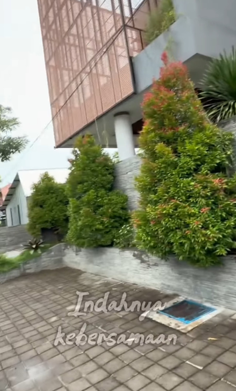 Potret Tampilan Depan Rumah Denny Caknan (instagram/denny_caknan)