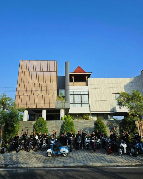 Potret Tampilan Depan Rumah Denny Caknan (instagram/denny_caknan)