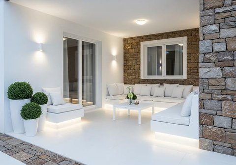 Contoh Teras Rumah Sederhana untuk Tempat Santai Paling Nyaman (Image by Gemini AI)