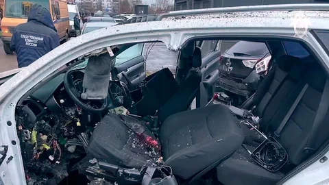 Ledakan mobil di Moskow yang menewaskan Letnan Jenderal Fanil Sarvarov, kepala Direktorat Pelatihan Operasional Staf Umum Angkatan Bersenjata Rusia, Senin (22/12/2025).