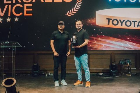 Pada malam anugerah yang dihelat di kawasan Jakarta Selatan pada Selasa (16/12/2025), Mitsubishi Destinator dinobatkan sebagai FORWOT Car of The Year (FCY) 2025. (FORWOT)