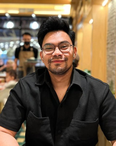 Wardatina Mawa sambangi Polda Metro Jaya, Kamis (4/12/2025), untuk jalani pemeriksaan terkait laporannya terhadap sang suami, Insanul Fahmi, dan IR.