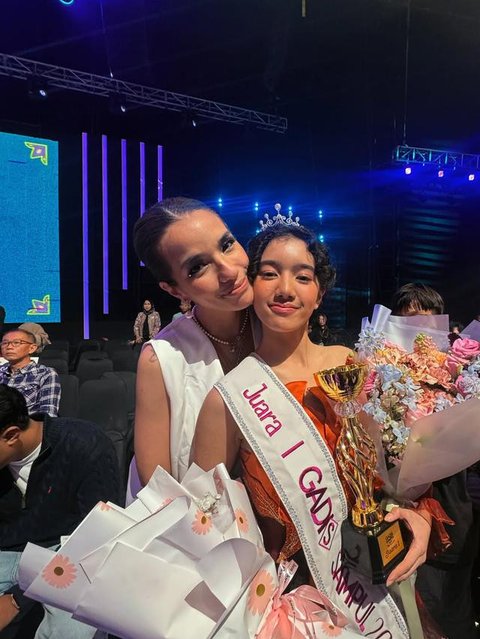 7 Potret Leticia Joseph Anak Sheila Marcia dan Anji yang Jadi Juara Gadis Sampul 2025, Tampilan yang Menawan Bikin Takjub (Foto: Instagram/itssheilamj)