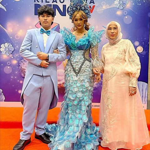 Potret Ibunda Inul Daratista yang Awet Muda/ Instagram @inul.d