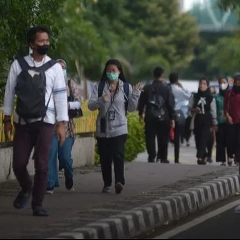 Khusus Jakarta, BPS mencatat rata-rata gaji pekerja di ibu kota adalah Rp5,25 juta sebulan. Meski demikian, rata-rata gaji di Jakarta ini menjadi yang tertinggi dibandingkan provinsi lainnya