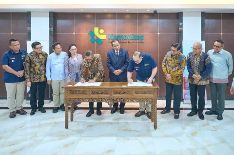 Semen Indonesia-Agrinas Kolaborasi Kebut Pembangunan Koperasi Merah Putih