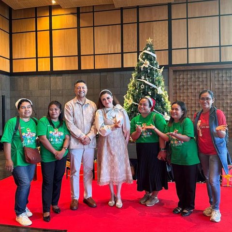 Potret Keluarga Artis Beda Agama Rayakan Natal (instagram/jenniferbachdim)