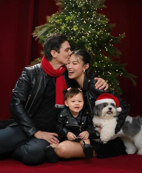Sejumlah artis Indonesia merayakan Natal 2025 di luar negeri, memperlihatkan momen kehangatan bersama keluarga tercinta.