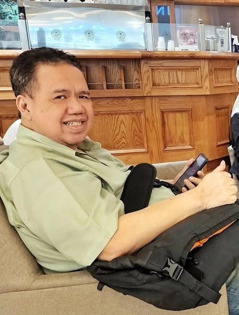 Musisi sekaligus penyiar radio Gusti Irwan Wibowo alias Gustiwiw meninggal dunia, Minggu (15/6/2025). (Instagram @gustiwiw)
