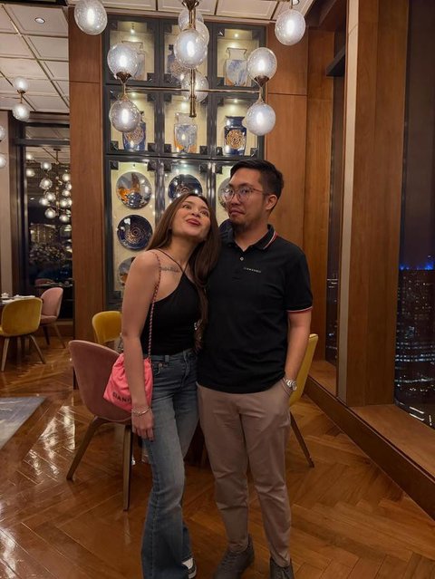 Potret Nathalie Holscher pamer pacar baru, bernama Richard Refanov. [Foto: IG/@nathalieholscher]