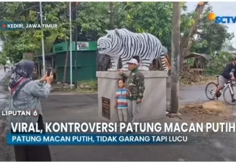 Patung macan putih di Kediri