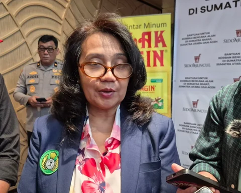 Ketua Bidang Advokasi dan Hubungan Eksternal Yayasan Orthopaedi Indonesia, dr. Lia Marliana, Sp.OT (K), M.Kes, menjelaskan pemanfaatan bantuan Sido Muncul untuk kebutuhan medis di lapangan.