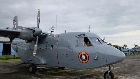 Gunakan Pesawat NC 212-200, TNI AL Salurkan Bantuan Bencana Lewat Udara ke Takengon Aceh