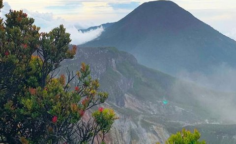 Ilustrasi Gunung Merbabu (dok Instagram@penjelajah.gunung/ https://www.instagram.com/p/BwRBVJDluwA/?igsh=MW00OTEzZnkyZTY2Zw==/Maheza Nurmiagita)