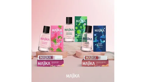 Parfum dan lip tint MAJIKA.