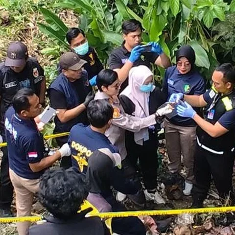 Polisi masih mencari bagian tubuh Alvaro Kiano Nugroho, dengan melakukan olah TKP dan penyisiran di Kawasan Tenjo, Bogor, Rabu (26/11/2025). (Foto: Istimewa).