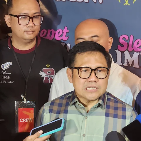 Cak Imin sedang doorstop dengan wartawan