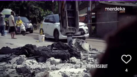 Pengerjaan perbaikan dan rekosntruksi jalan di Parung Panjang Kabupaten Bogor