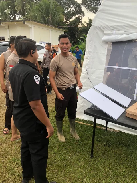 Polri Hadirkan Internet di 76 Titik Bencana Aceh-Sumatra, Sambungkan Harapan dan Keluarga