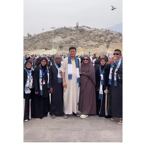 Bupati Aceh Selatan Mirwan MS Umrah dengan Istri