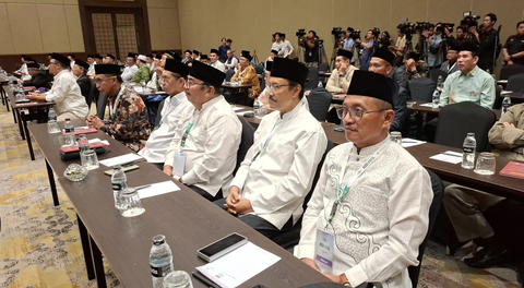 Khofifah dan Gus Ipul Hadiri Rapat Pleno PBNU Penetapan Pj Ketum