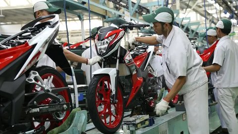 Tahapan peny组组an Honda Sonic.