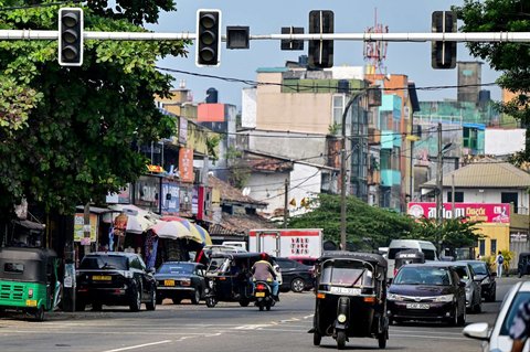 Kondisi lampu lalu lintas tak berfungsi akibat pemadaman listrik nasional gara-gara seekor monyet di Galle, Sri Lanka, pada 9 Februari 2025.