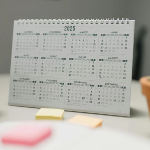 Ilustrasi kalender 2025