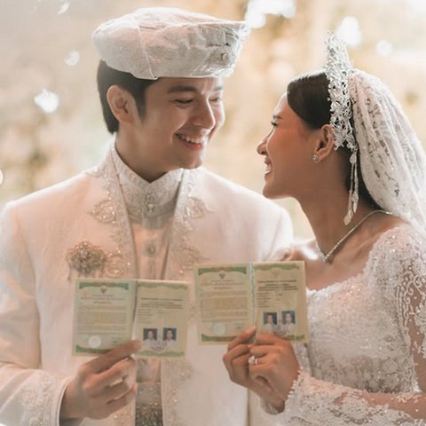 3 Potret Pernikahan Angga Yunanda dan Shenina Cinnamon Kejutan Publik, Menawan Dalam Balutan Serba Putih