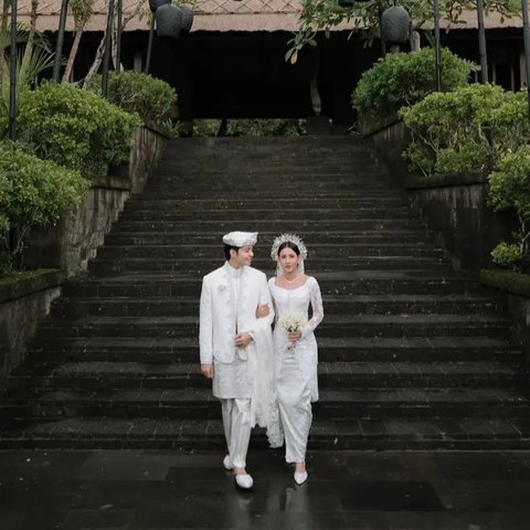 Potret Angga Yunanda dan Shenina Cinnamon Menikah. (sumber: Instagram/angga)