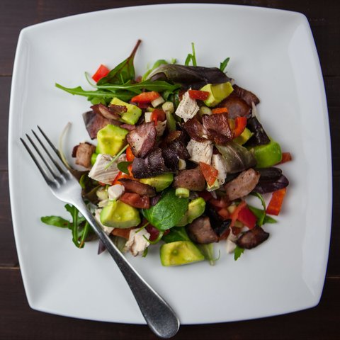 Ternyata makanan sangatlah berpengaruh pada pre-workout maupun post-workout. (Foto: Pexels.com/Foodie Factor)