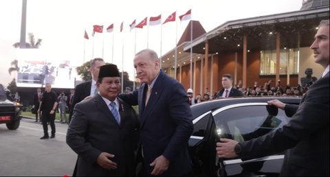 Manisnya Erdogan Peluk Hangat Prabowo di Atas Karpet Merah di Bandara, Tanda Perpisahan Pulang ke Turki
