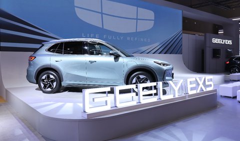 Geely EX5 hadir di IIMS 2025.