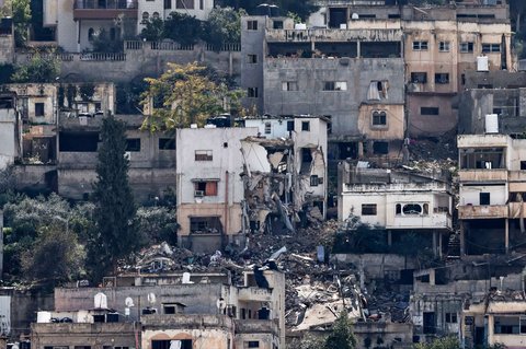 Kehancuran rumah-rumah setelah pasukan Israel melancarkan operasi militer besar-besaran di Kota Jenin, wilayah Tepi Barat yang diduduki Israel, pada 13 Februari 2025.