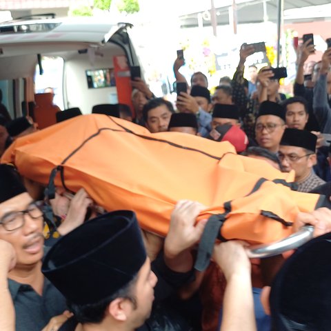 Kedatangan Jenazah Bendum Demokrat Renville Antonio