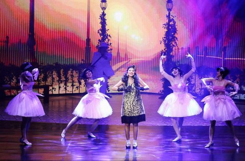 FOTO:   City Of Love, Kolaborasi Seni Teater dan Sinema di Panggung JCC Jakarta