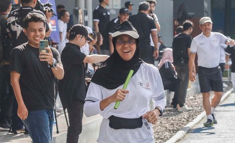 Anggota  Forum Pemred saat kegiatan Olahraga Bareng, Forum Pemred dan FH BUMN di Brilian Fatmawati, Jakarta Selatan, Sabtu (15/2/2025).