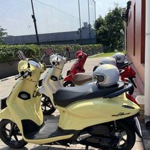 Lady Bikers Tetap Cantik dan Stylish di Jalan dengan Yamaha Grand Filano