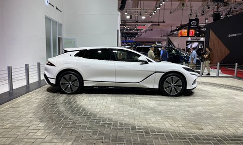 Denza Z9 GT akan hadir di IIMS 2025.