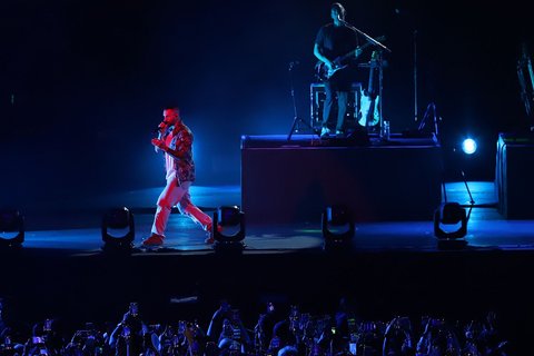 Vokalis grup band asal Los Angeles, Amerika Serikat, Maroon 5 Adam Levine tampil dalam konser bertajuk Maroon 5 in Asia 2025 di Jakarta International Stadium (JIS), Jakarta, Sabtu (1/2/2025).