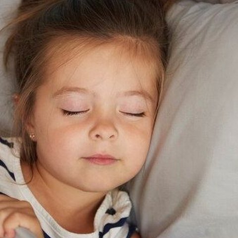 Ilustrasi Anak Tidur Siang