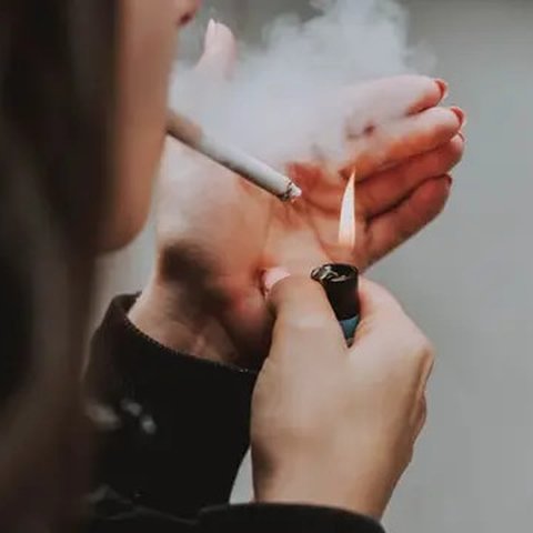 Ilustrasi Merokok Credit: unsplash.com/Fotografiere