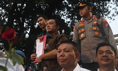 Di hadapan ribuan mahasiswa, Prasetyo mengungkapkan hadir atas seizin Presiden Prabowo Subianto.