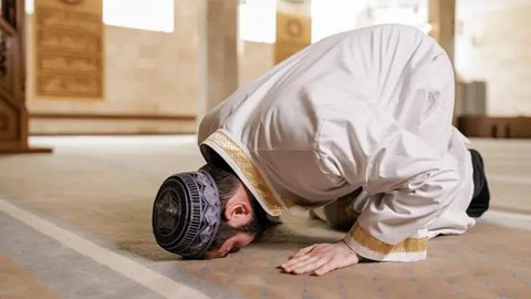 Manfaat istighfar sebagai solusi pengampunan dosa.