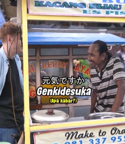 Tukang Bubur Kacang Ijo Gerobak Jago Bahasa Inggris & Jepang, Bule Sampai Belajar padanya