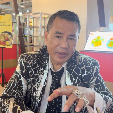 Hotman Paris  (Foto: Dok. Instagram @hotmanparisofficial)