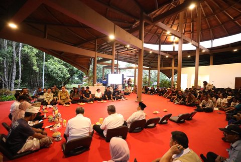 Mensos Gus Ipul berdialog dengan berbagai pihak di pendopo kawasan Tahura Bali