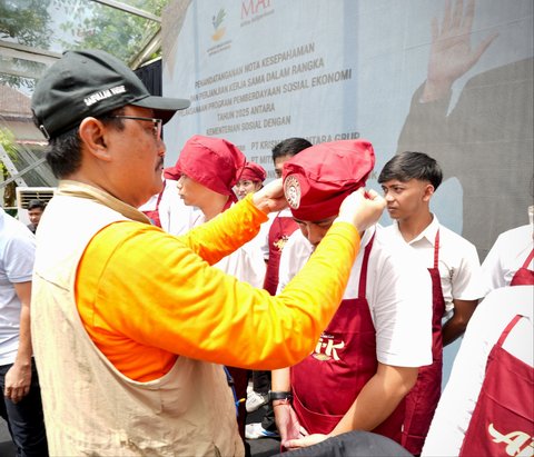 Menteri Sosial Saifullah Yusuf