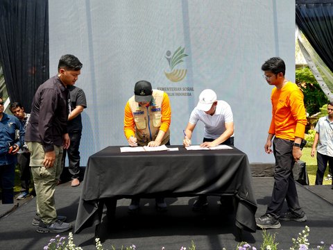 Menteri Sosial Saifullah Yusuf